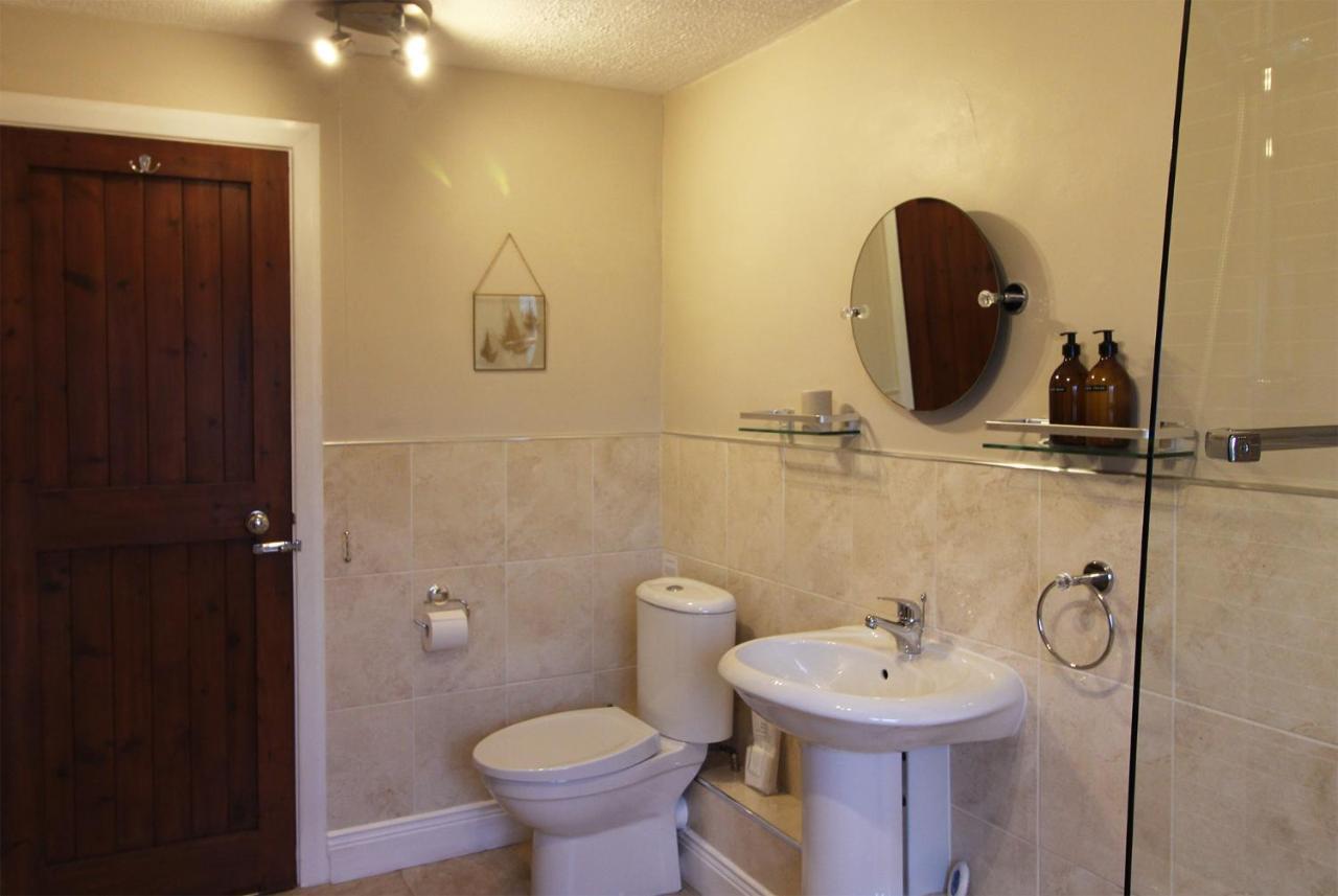 Bed and Breakfast Bridge House Халтвисл Экстерьер фото